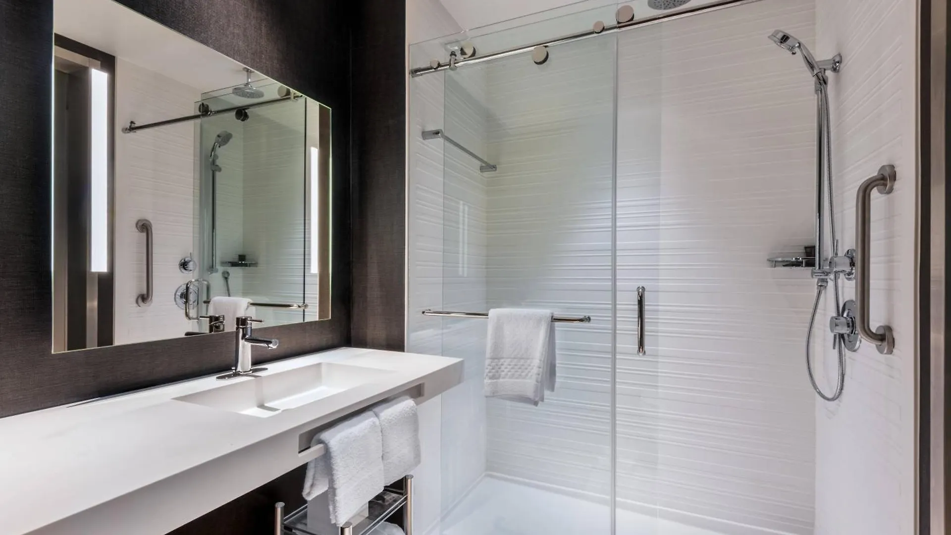 Ac Hotel By Marriott Charlotte City Center